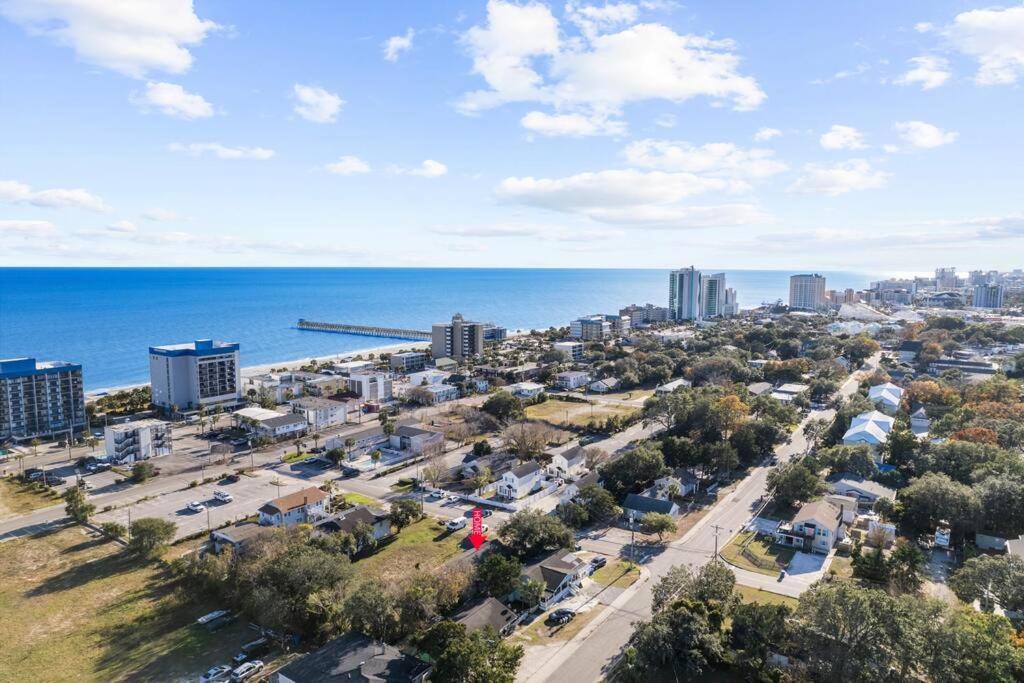Gorgeous Centrally Located Ocean View 2 King, Huge Private Yard & Deck, Firepit, Bbq, & Game Tables Myrtle Beach Exterior foto
