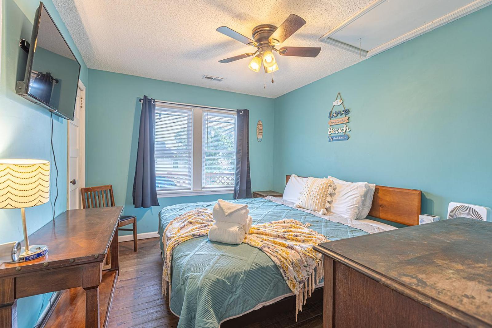 Gorgeous Centrally Located Ocean View 2 King, Huge Private Yard & Deck, Firepit, Bbq, & Game Tables Myrtle Beach Exterior foto